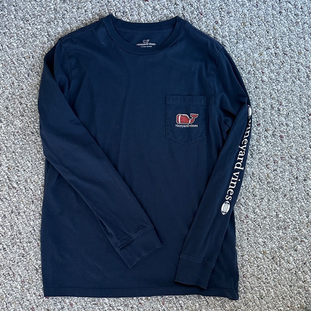 Vineyard Vines Dark Blue Whale Logo Tee football large long sleeve